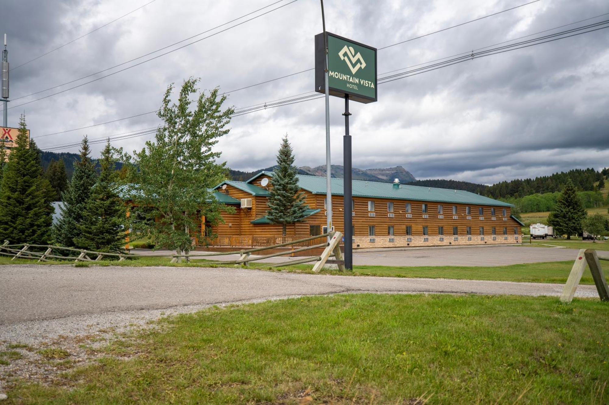 Mountain Vista Hotel West Yellowstone Exterior photo