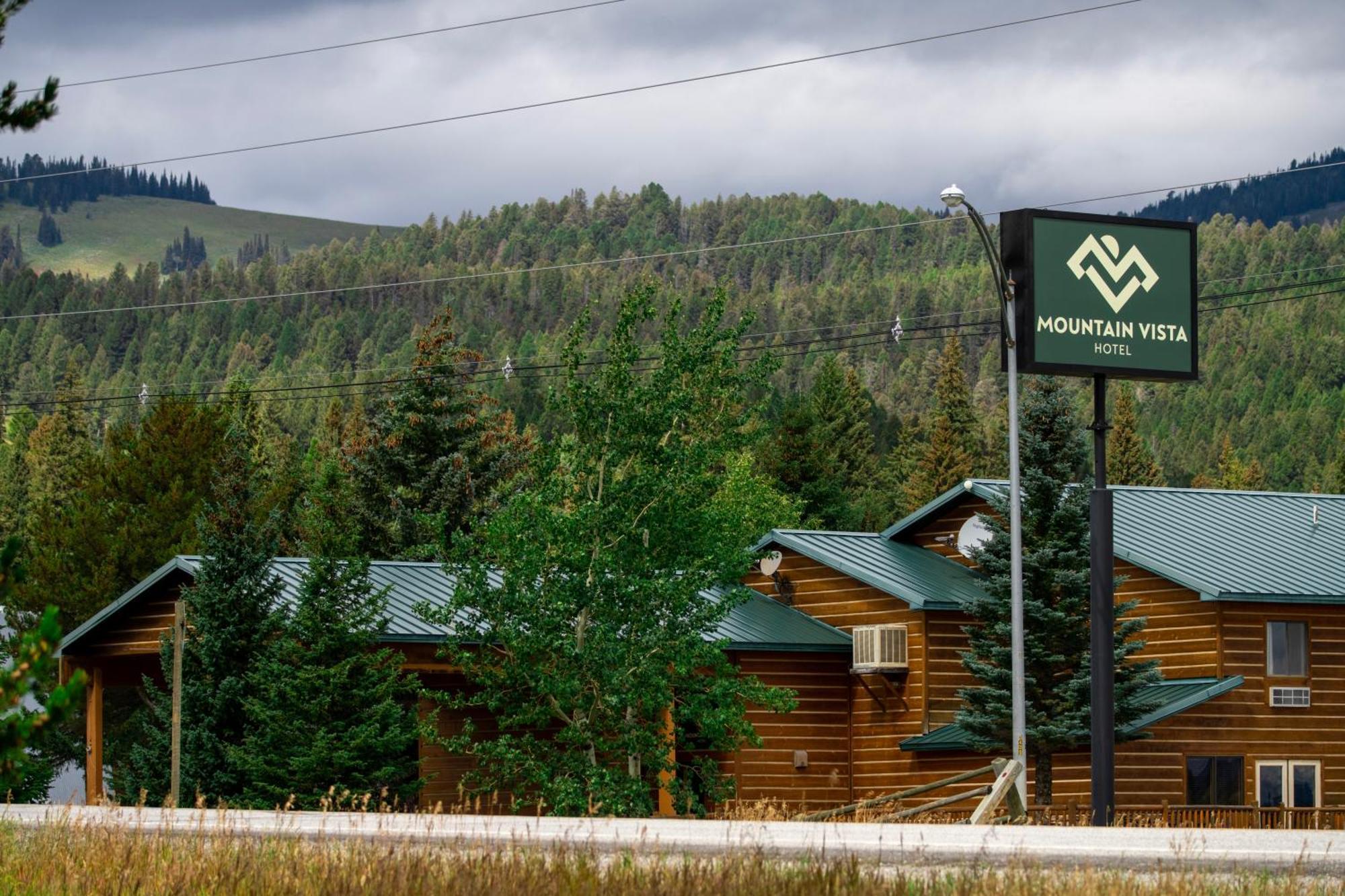 Mountain Vista Hotel West Yellowstone Exterior photo