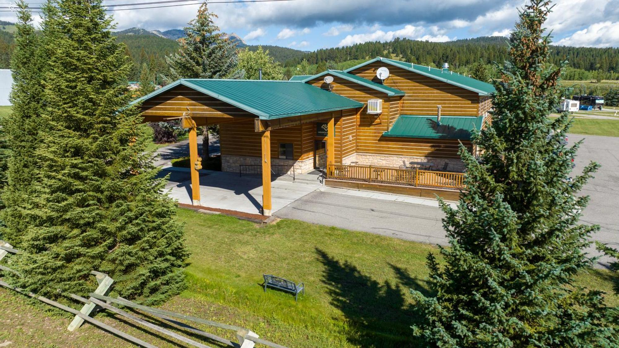 Mountain Vista Hotel West Yellowstone Exterior photo